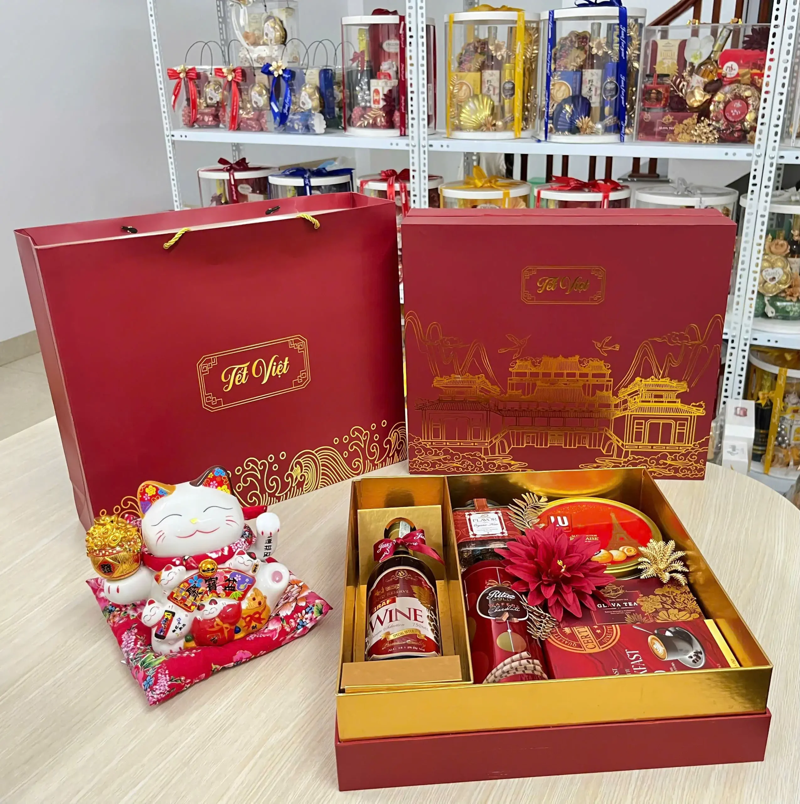 Alternative view of Hộp quà Tết Việt cao cấp